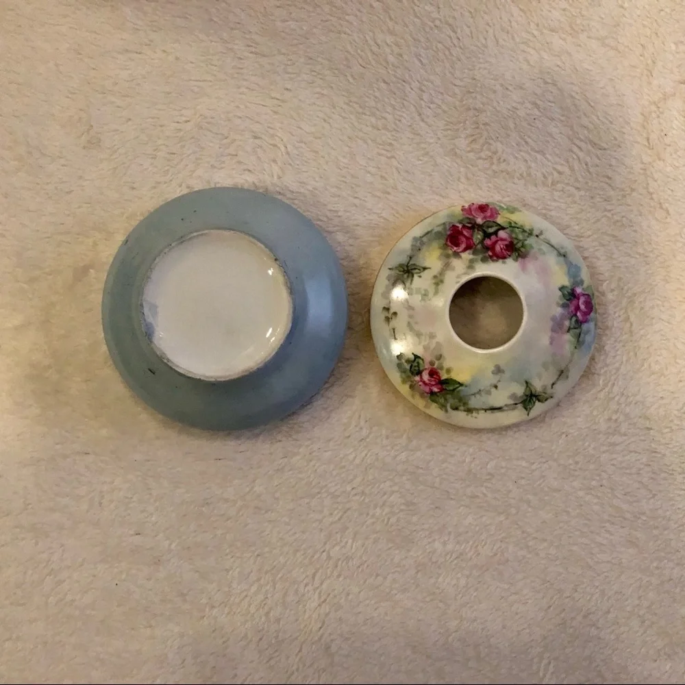 Porcelain Floral Patterned Hair Receiver EUC